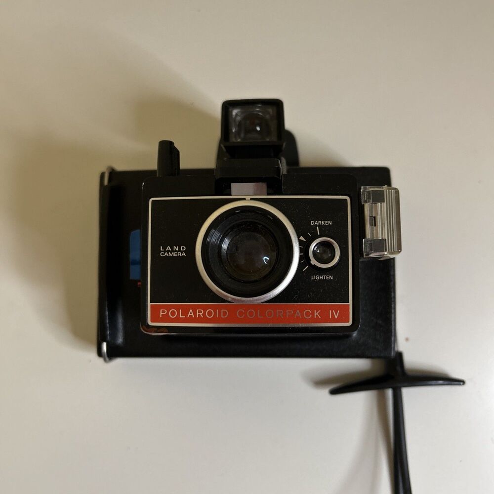 Vintage Polaroid COLORPACK IV Instant Land Camera Untested for Parts Repair FLAW